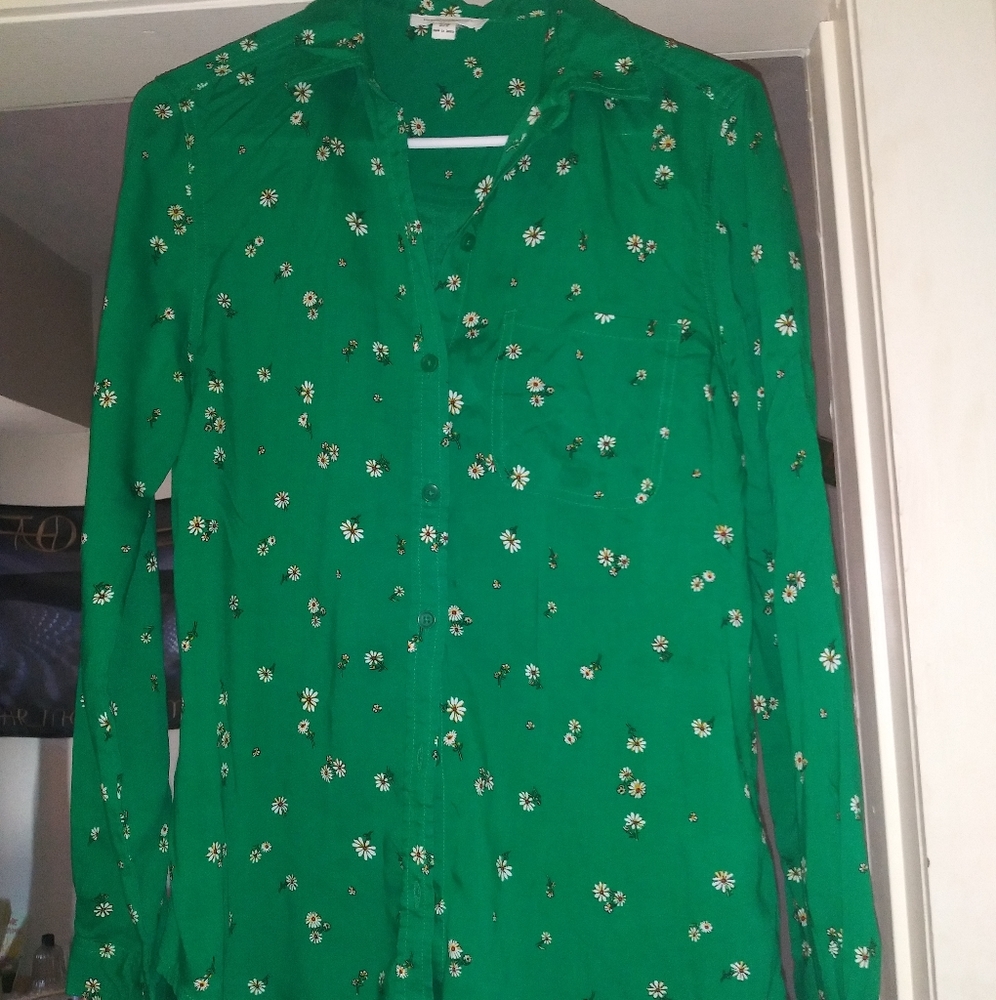Green & Flowers button down top